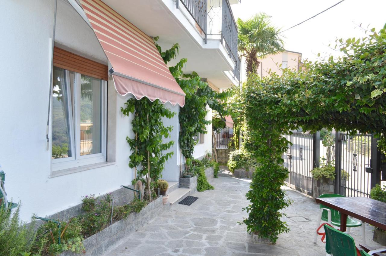 Como Holiday Home Appartamento Business Exterior foto